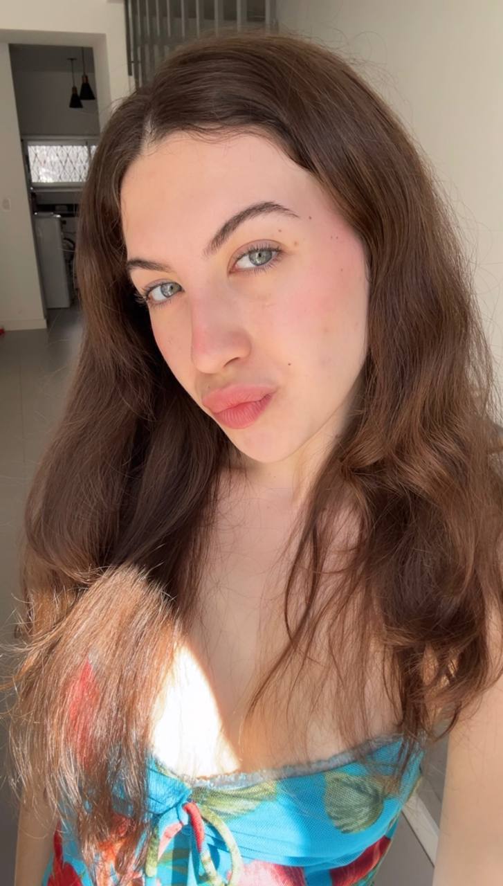 Nude girl Amber in Lagos