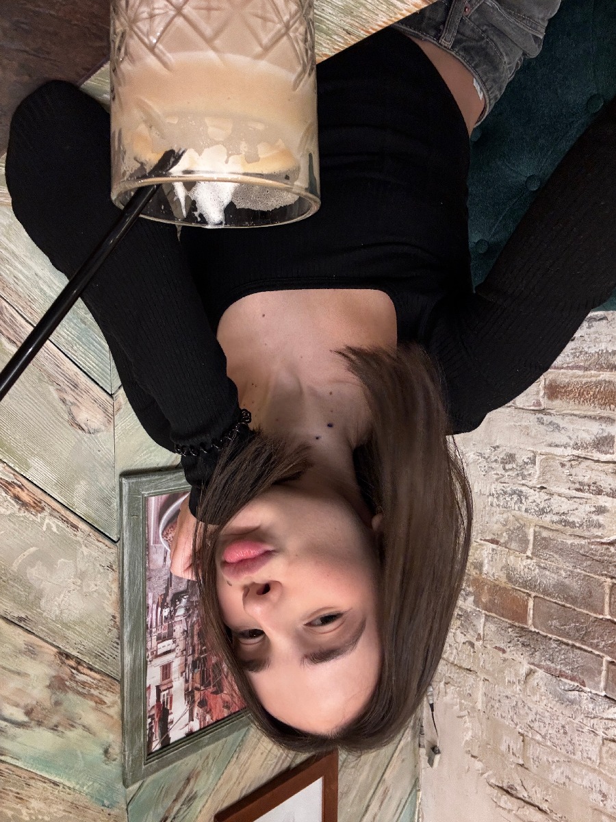 Fresh photos, fresh mood — Tina online in Lagos